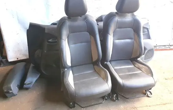 Toyota Avensis T270 Interior set