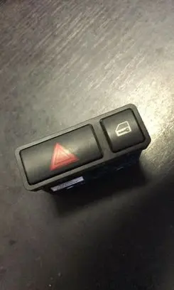 BMW 3 E46 Hazard light switch 8368920