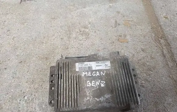 Renault Laguna I Engine control unit/module 7700863477
