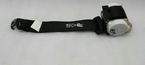 BMW 5 E60 E61 Middle seatbelt (rear) 7065850
