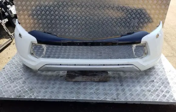 Mitsubishi L200 Front bumper