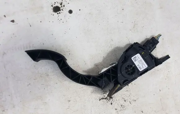 Ford Focus Accelerator throttle pedal BV619F836AB