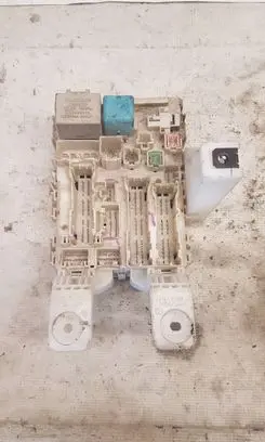 Toyota Prius (XW20) Fuse box set 020100 00465D19 5E140921