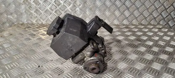Mercedes-Benz C W203 Power steering pump 91208