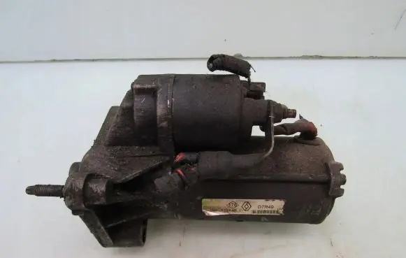 Renault Laguna II Starter motor D7R49