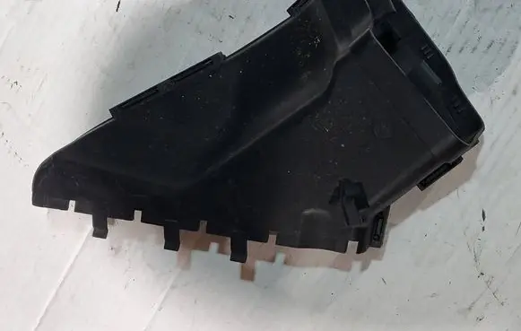 Audi A6 S6 C6 4F Air intake duct part 07L129666