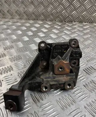 Audi A6 S6 C8 4K Engine mounting bracket 05L131425E