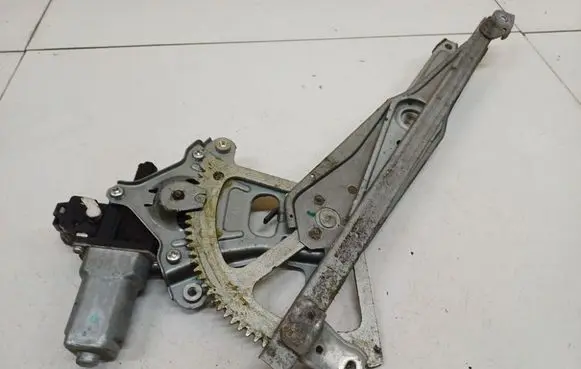 Subaru Legacy Sliding door window regulator with motor