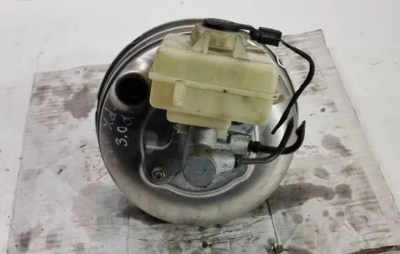 BMW 5 E60 E61 Brake booster