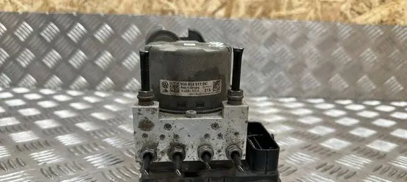 Skoda Octavia Mk3 (5E) ABS Pump 5Q0614517DC