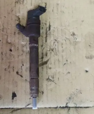 Volvo S80 Fuel injector 0445110298