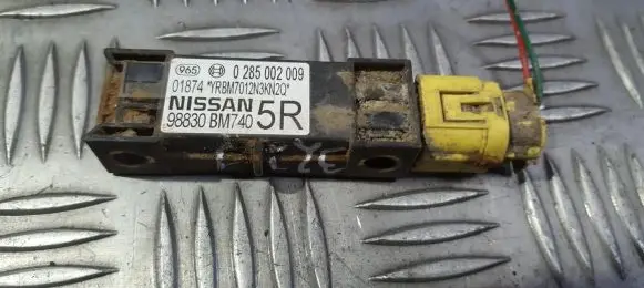 Nissan Almera N16 Airbag deployment crash/impact sensor 0285002009 98830BM740