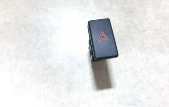Toyota Avensis T250 Hazard light switch 157963