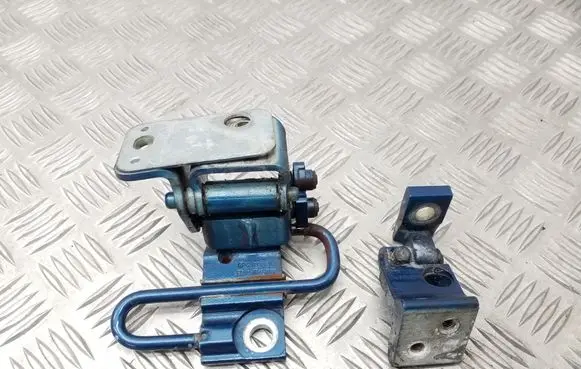 Rear door hinge set