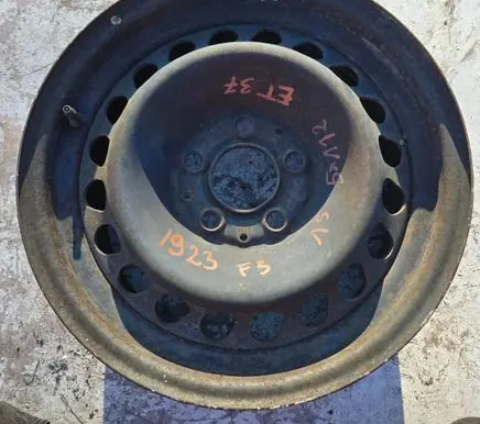 Mercedes-Benz E W210 R15 steel rim 2104000702
