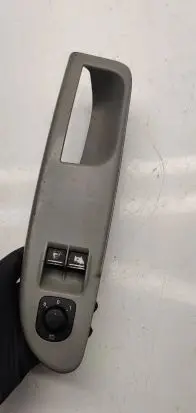 Volkswagen PASSAT B6 Front door window switch trim 3c1867171A