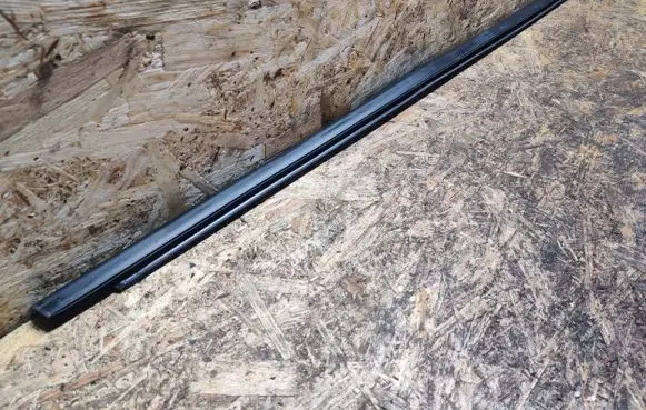 Citroen C3 Aircross Rear door glass trim molding 39126275