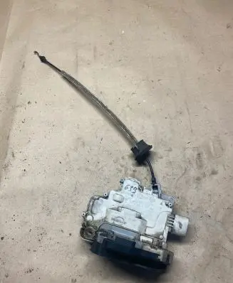 Audi A4 S4 B6 8E 8H Front door lock 4F2837016