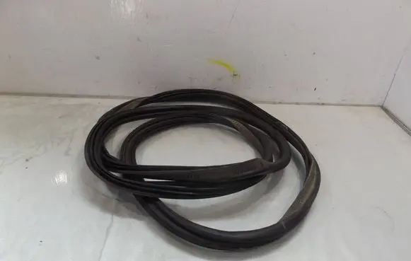 Seat Ibiza III (6L) Seal rubber (tailgate) 