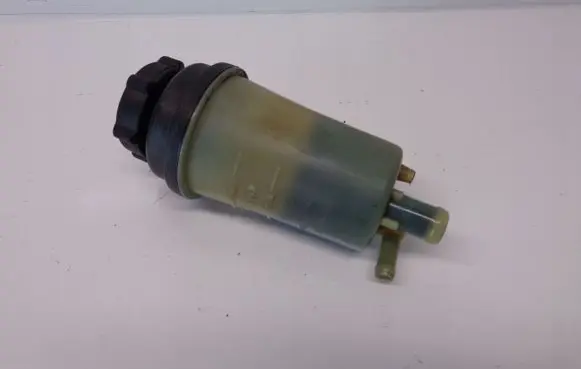 Ford Focus Power steering fluid tank/reservoir 