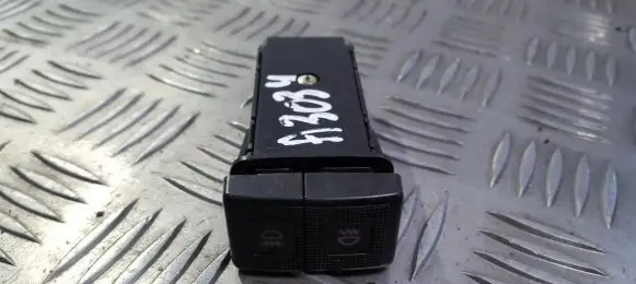 Fog light switch