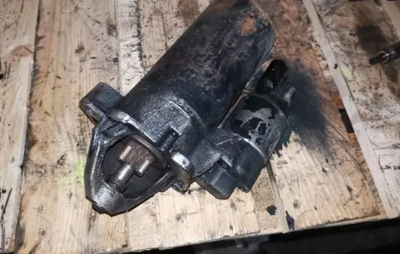 Audi A4 S4 B7 8E 8H Starter motor
