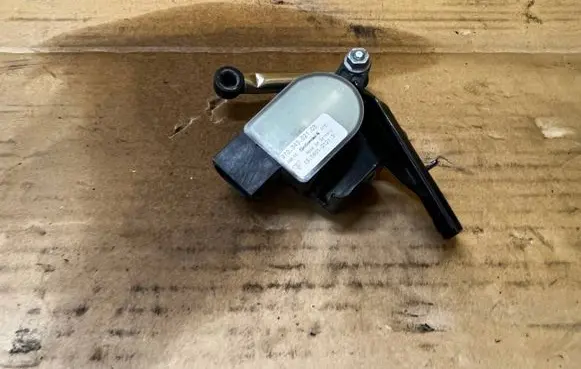 Porsche Panamera (970) Headlight/headlamp level sensor 97034302103