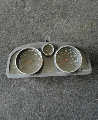 Opel Antara Speedometer (instrument cluster) 95194768