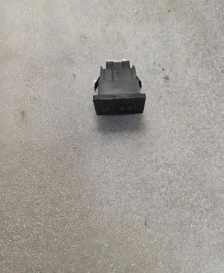 Volkswagen Touareg I Seat heating switch 7L6963570B 7L6963564A 7L6963564