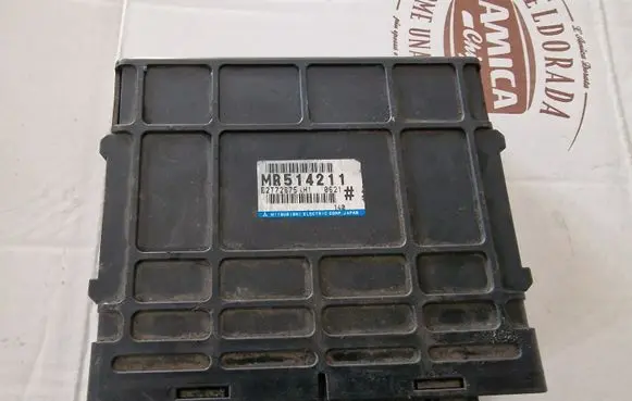 Mitsubishi Space Wagon Engine control unit/module MR514211