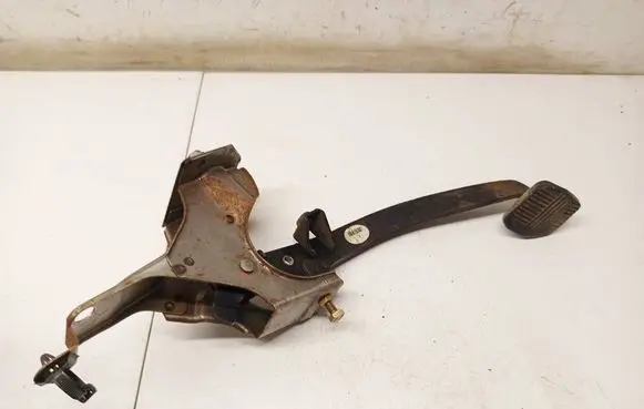 Nissan Primera Clutch pedal 