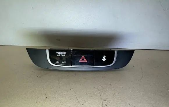 Hyundai ix35 Hazard light switch 847402S350 937902S000 47402S300