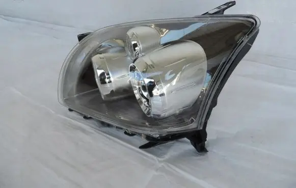 Toyota Avensis T250 Headlight/headlamp 81170-05240