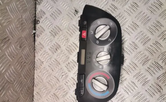 Toyota RAV 4 (XA20) Climate control unit 5590042150