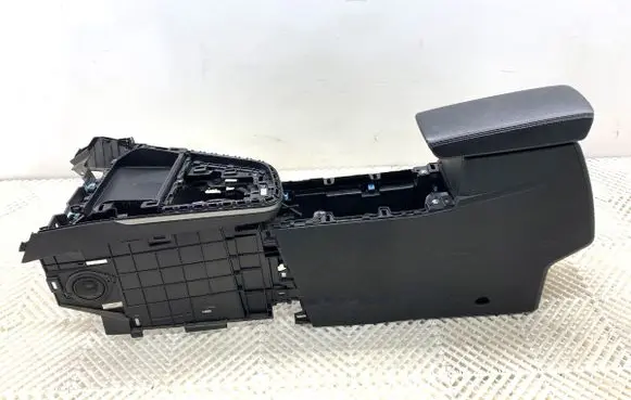 Renault Arkana Center console 