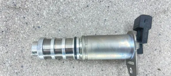 BMW M6 Camshaft vanos timing valve 8605123 11368605123