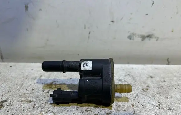 Dodge Challenger Valve 04627694AA 1246001781