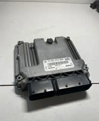 Opel Insignia A Engine control unit/module 55573539 55573560 0281015774