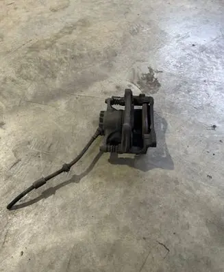 Nissan NV300 Front brake caliper 