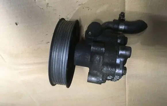 Ford Galaxy Power steering pump 