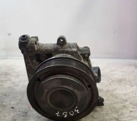 Opel Insignia B Water pump 55496778