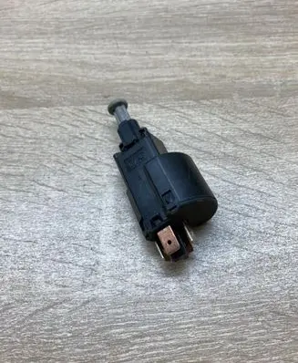 Opel Zafira A Brake pedal sensor switch 09132299 09175172
