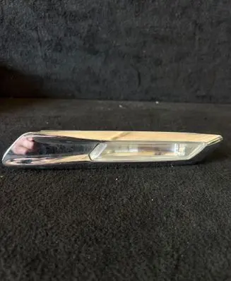 BMW 5 F10 F11 Front fender indicator light 7154170 A154168 0103870