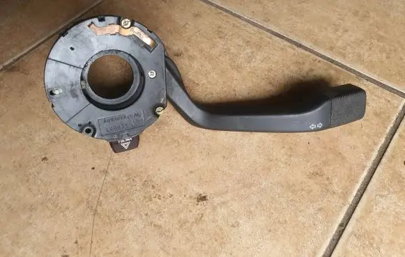Volkswagen PASSAT B4 Indicator stalk Kls92