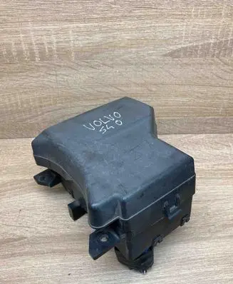 Volvo S40, V40 Fuse module B11342 30865330 2490