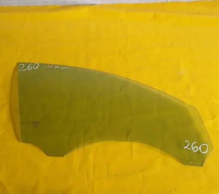 Volvo V50 Front door window glass four-door