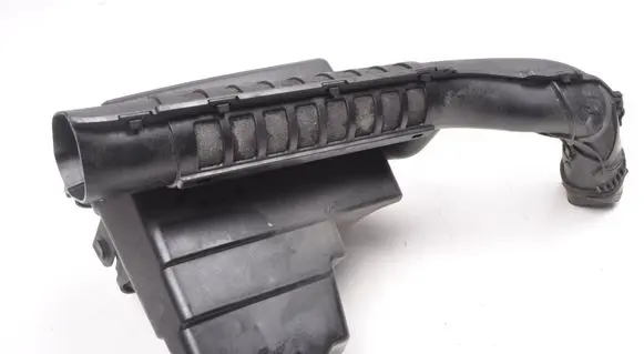 Lexus CT 200H Intake resonator 17750-37090