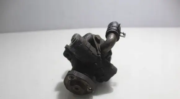 Volkswagen Bora Power steering pump