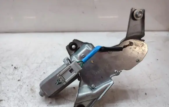 Honda CR-V Rear window wiper motor