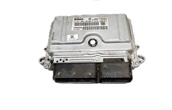 Volvo V70 Engine control unit/module 30743338